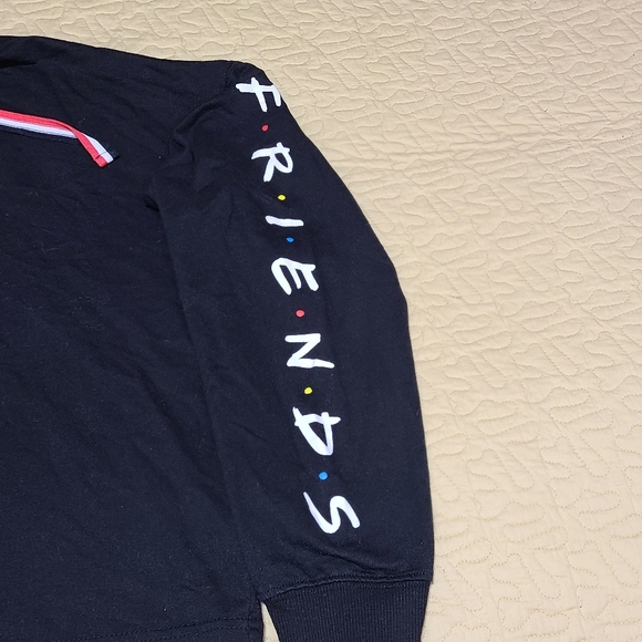 Friends TV show crop top hoodie size XL - Picture 3 of 7